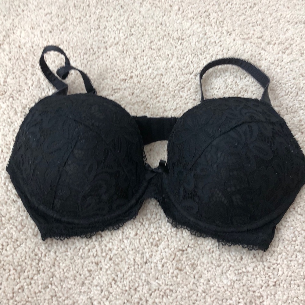 4/$20 Q-T Intimates Bra Size 32C Black